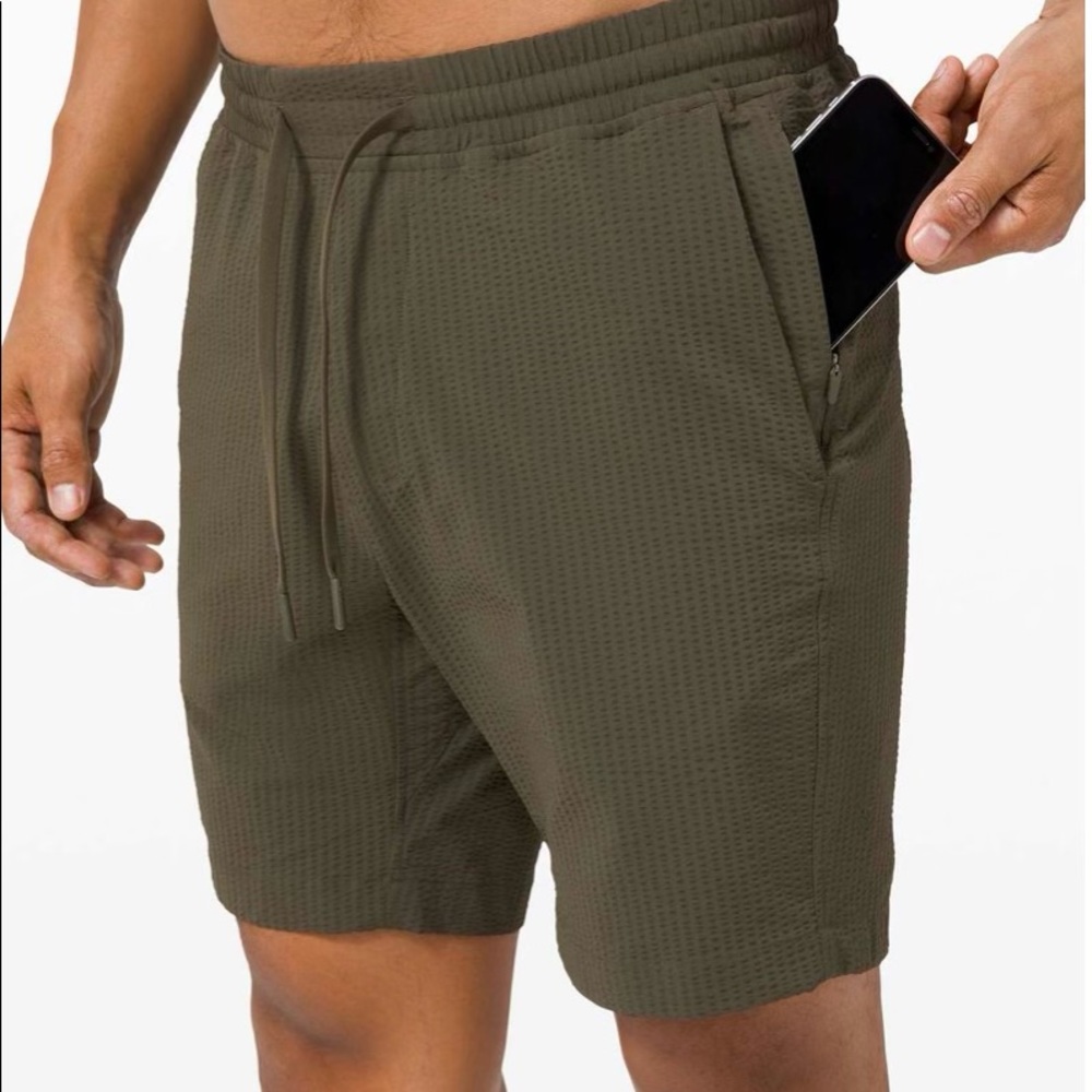 Lululemon Bowline Short 7" *Seersucker